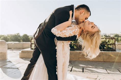 brickezilla|10 Bridezilla Warning Signs (& What to Do About Them).
